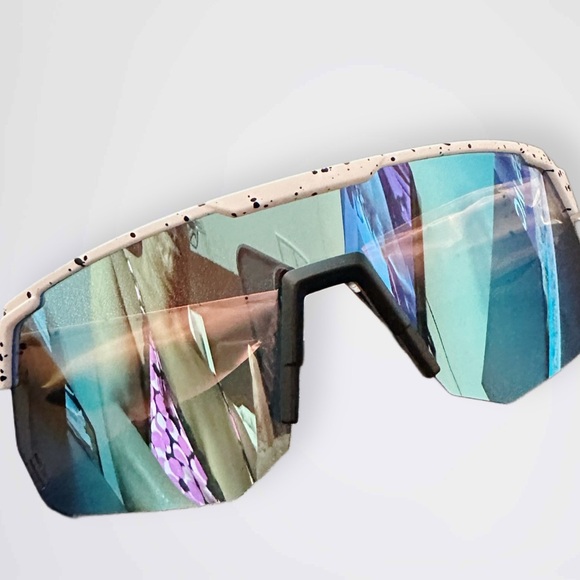 NEW Unisex Polarized Sports Sunglasses UV 400 Protection White Speckled Frame - Picture 10 of 13